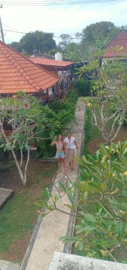 Dream Beach Hostel Lembongan Exterior photo
