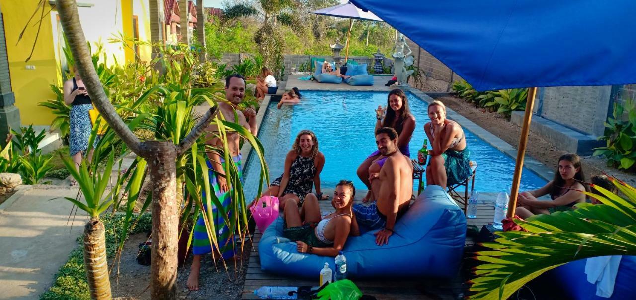 Dream Beach Hostel Lembongan Exterior photo